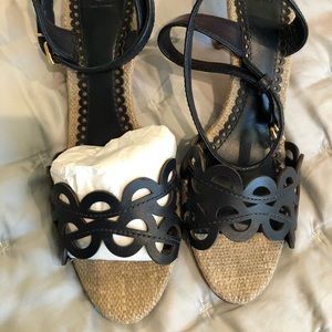 Tory Burch navy sandal size 9